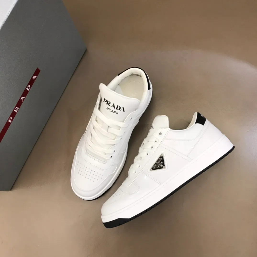 P380 Yuan 38-45 Prada Prada’s new men’s leather sports shoes, the highest version on the market, any comparison is welcome🆚! The original leather has excellent texture and is super high-end! Fetal sheep net lining imported from Italy, removable pad! Luxurious materials and fine workmanship, highly recommended!